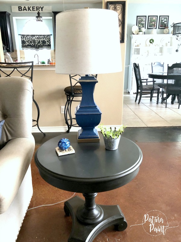 end table, blue lamp
