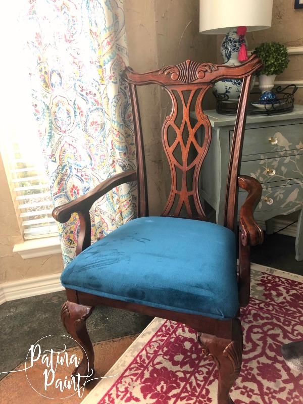 chair, curtains table, lamp