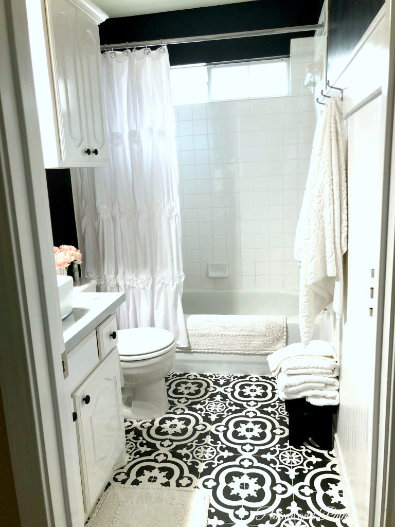 Mini Guest Bathroom makeover