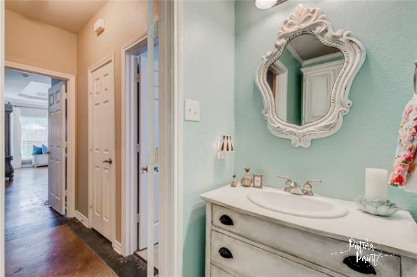 bathroom vanity