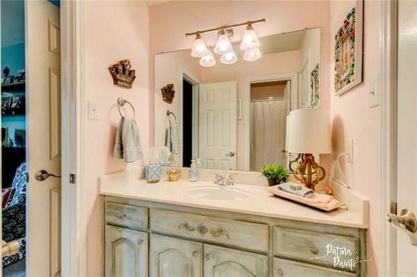 bathroom vanity