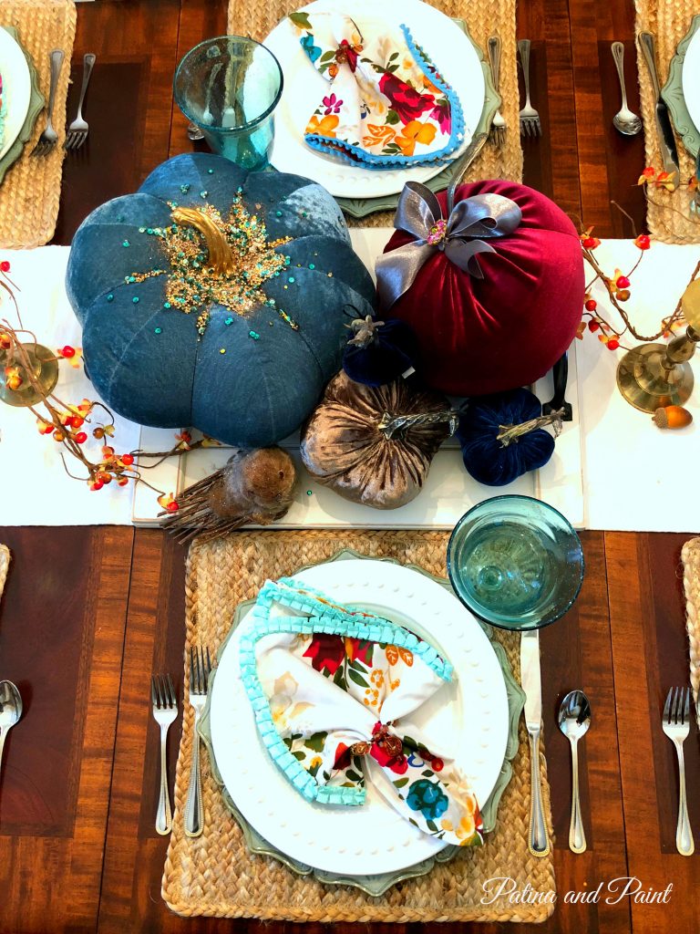 Thanksgiving table