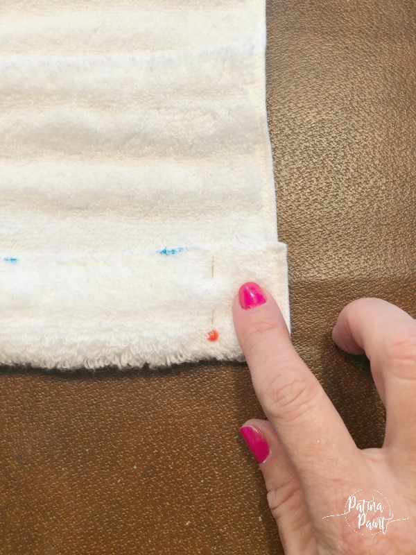 towel, pins