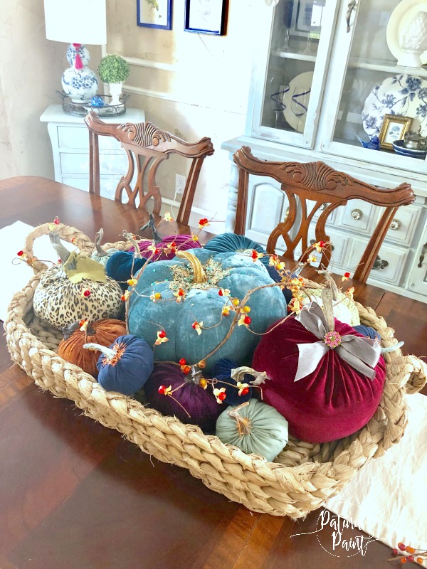 Decorating a magnolia Basket