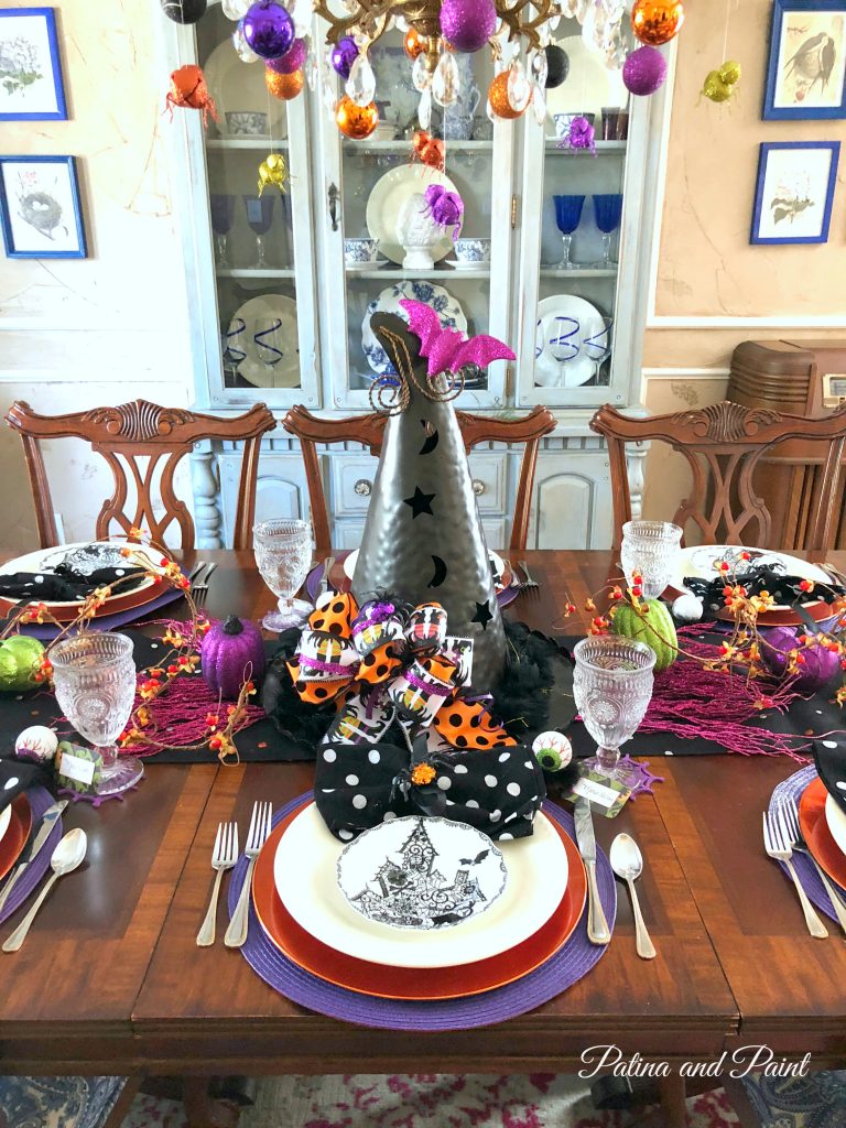 witchy halloween dining table