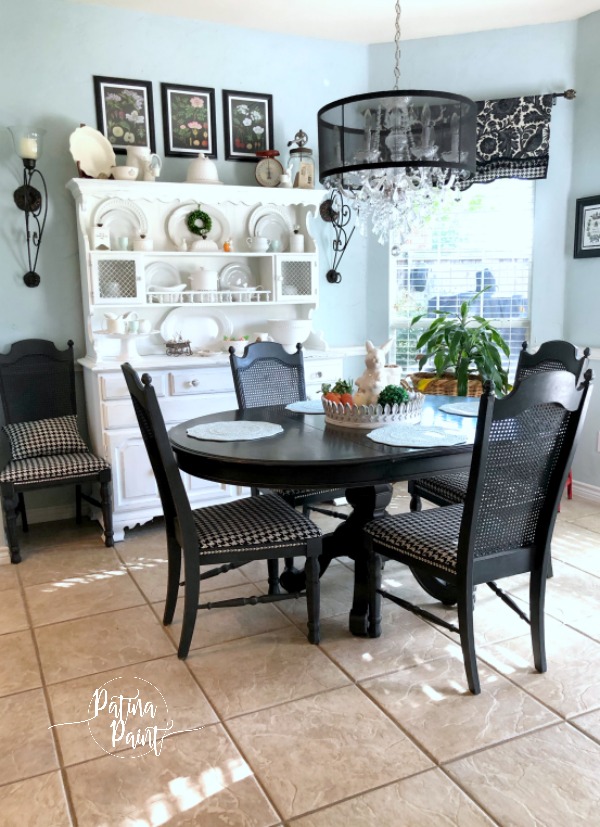 kitchen table, kitchen hutch